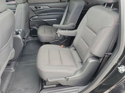 Used 2024 Chevrolet Traverse Z71 w/ Enhanced Driving Package AWD/4WD image 26
