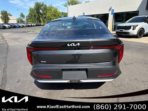New 2026 Kia K4 FWD image 9