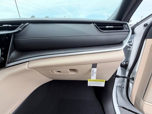New 2026 Jeep Grand Cherokee L Limited RWD image 20
