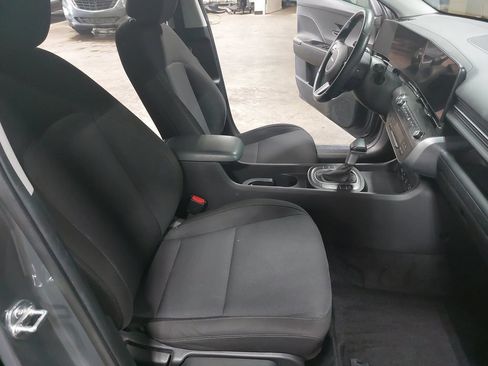 Certified 2025 Hyundai Kona SEL AWD/4WD image 10