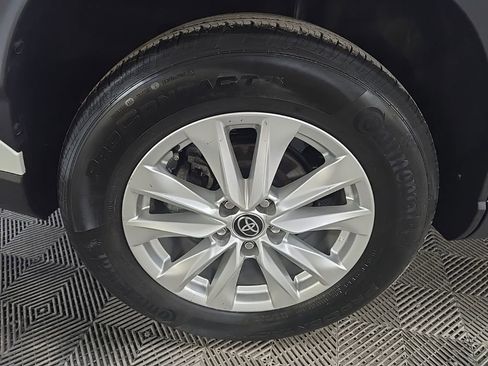 Used 2023 Toyota Corolla Cross LE w/ Moonroof Package AWD/4WD image 14
