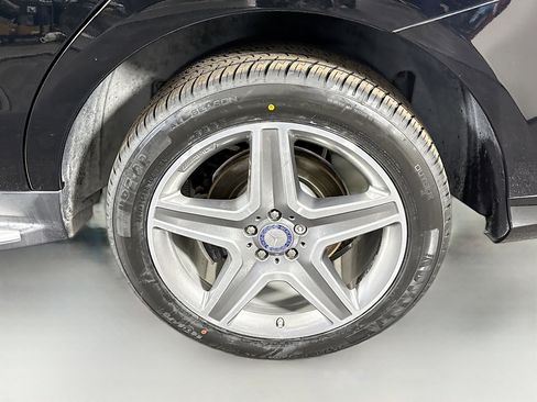 Used 2016 Mercedes-Benz GLE 400 4MATIC image 37