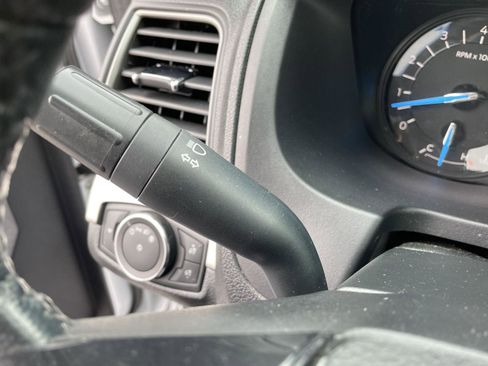 Certified 2018 Ford Explorer XLT FWD image 17