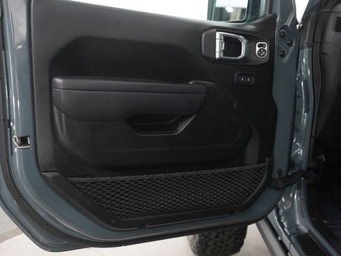 Used 2024 Jeep Wrangler Willys image 18