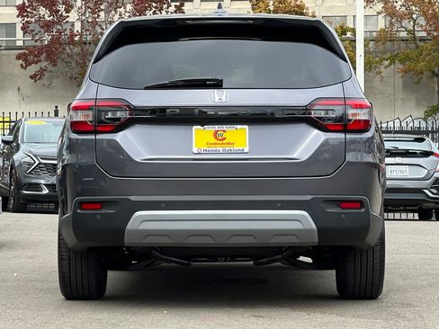 New 2025 Honda Pilot EX-L image 5