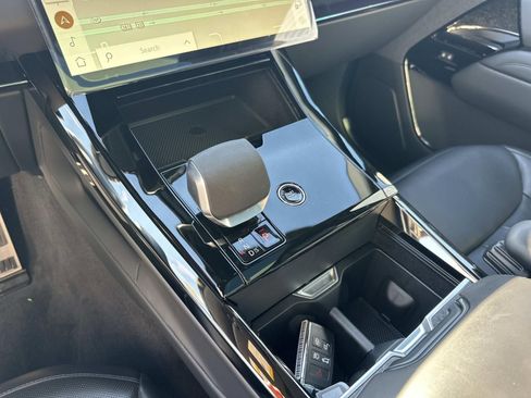 New 2026 Land Rover Range Rover Sport Dynamic SE image 17