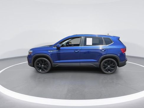 Used 2023 Volkswagen Taos SE w/ Black Wheel Package AWD/4WD image 6