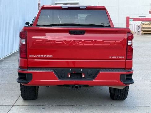 Used 2022 Chevrolet Silverado 1500 Custom image 5
