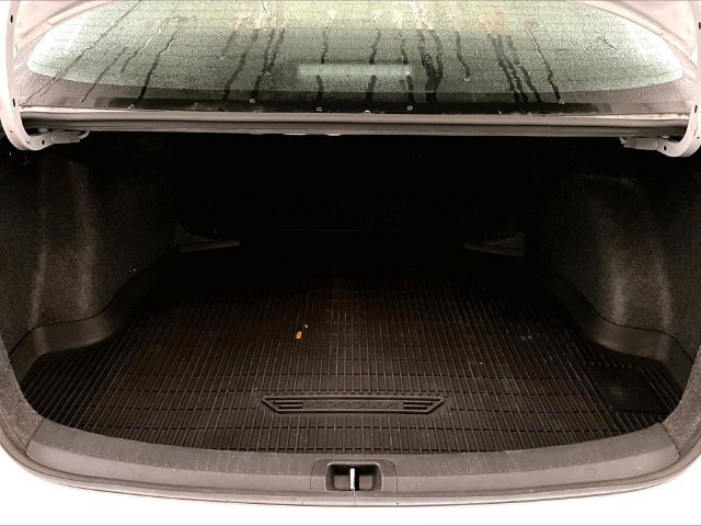 Used 2025 Toyota Corolla LE FWD image 33