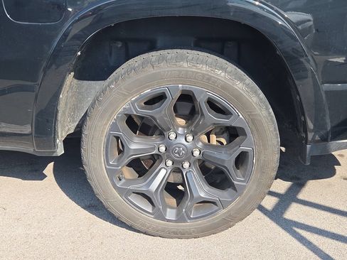 Used 2021 RAM 1500 Limited w/ Night Edition AWD/4WD image 5