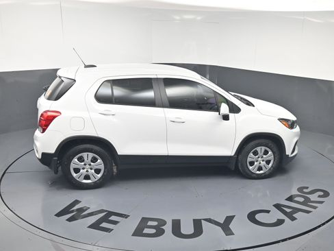 Used 2019 Chevrolet Trax LS FWD image 24