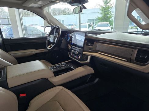 Used 2024 Ford Expedition Limited AWD/4WD image 45