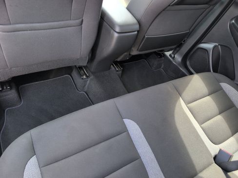 Used 2025 Chevrolet TrailBlazer LT AWD/4WD image 13