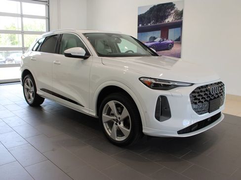 New 2026 Audi Q5 Premium Plus AWD/4WD image 2