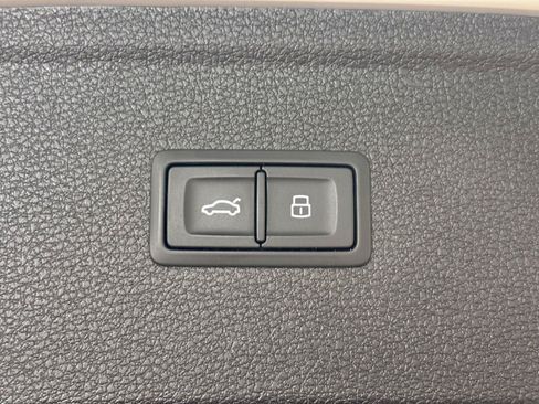 Used 2023 Audi Q5 2.0T Premium Plus AWD/4WD image 38