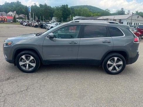 Used 2020 Jeep Cherokee Limited AWD/4WD image 2