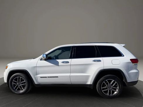 Used 2020 Jeep Grand Cherokee Limited w/ Luxury Group II image 2