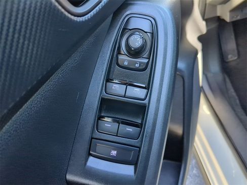 Certified 2024 Subaru Crosstrek 2.0i Premium image 16