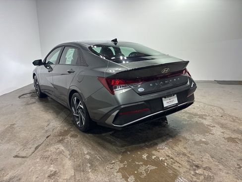 Certified 2025 Hyundai Elantra Sport image 4