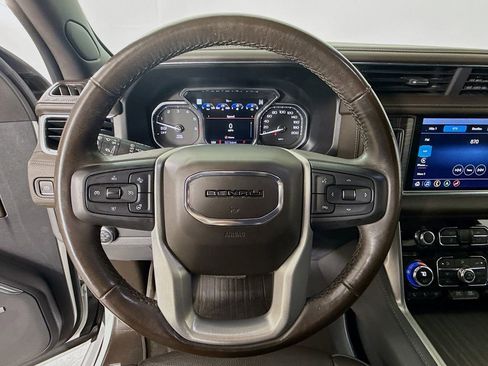 Used 2021 GMC Yukon Denali w/ Denali Premium Package image 11