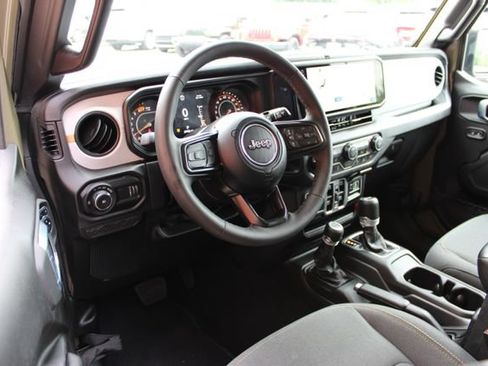 Used 2026 Jeep Wrangler Unlimited Sport AWD/4WD image 14