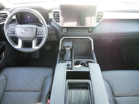 Used 2025 Toyota Tundra Limited image 10