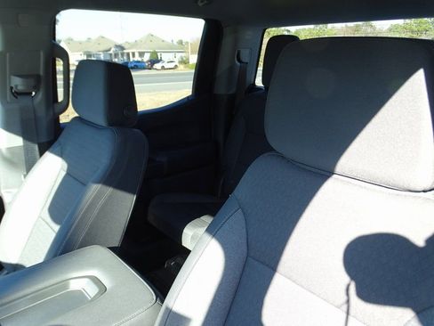 Used 2024 Chevrolet Silverado 1500 Custom image 16