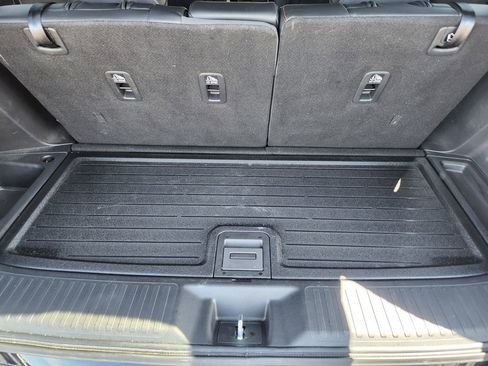 Used 2025 Honda Pilot TrailSport image 10