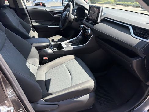 Certified 2025 Toyota RAV4 XLE w/ Convenience Package FWD image 22