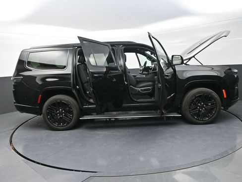 New 2026 Jeep Grand Wagoneer Limited AWD/4WD image 37