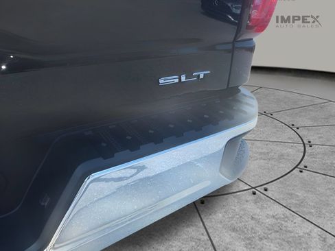 Used 2023 GMC Sierra 1500 SLT w/ SLT Premium Package AWD/4WD image 21