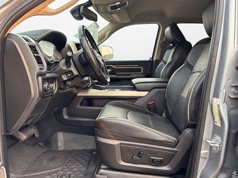 Used 2020 RAM 3500 Laramie image 9