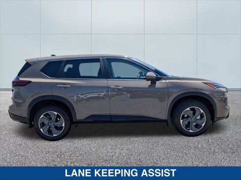 Used 2025 Nissan Rogue SV FWD image 6