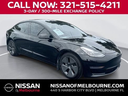 Used 2023 Tesla Model 3 Standard Range RWD image 1