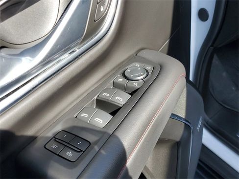 Used 2024 Chevrolet Suburban RST w/ Luxury Package image 16