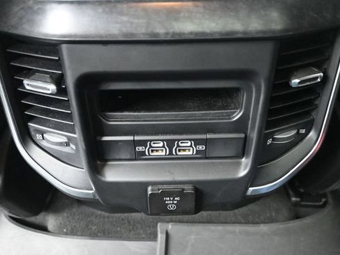 Used 2022 RAM 1500 Big Horn AWD/4WD image 20