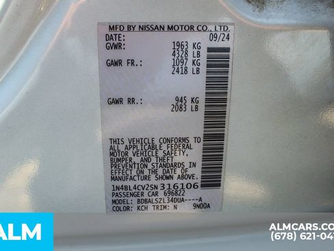 Used 2025 Nissan Altima 2.5 SR FWD image 38