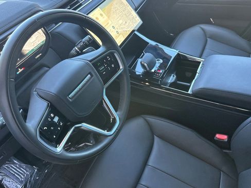 New 2025 Land Rover Range Rover Sport SE AWD/4WD image 15
