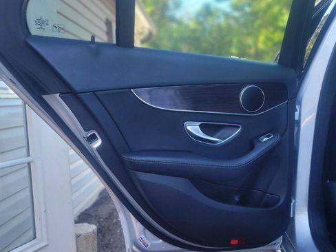 Used 2017 Mercedes-Benz C 300 4MATIC Sedan image 28