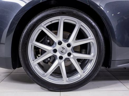 Certified 2025 Porsche Panamera 4 AWD/4WD image 24