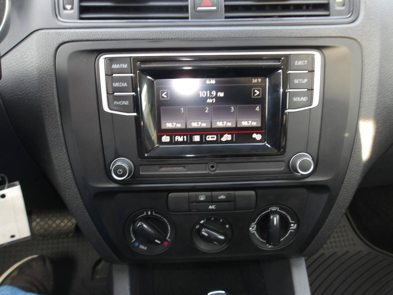 Used 2016 Volkswagen Jetta S FWD image 18