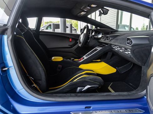 Used 2022 Lamborghini Huracan STO RWD image 26
