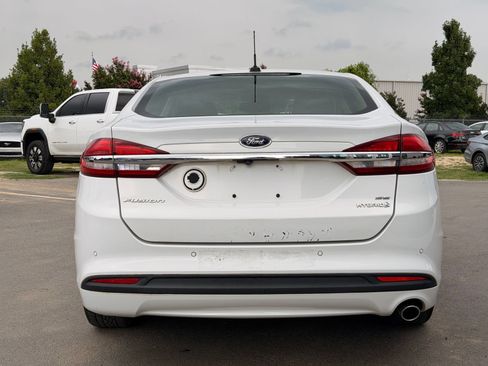 Used 2017 Ford Fusion SE w/ Equipment Group 602A FWD image 8