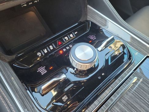 Used 2022 Jeep Wagoneer Series III image 22