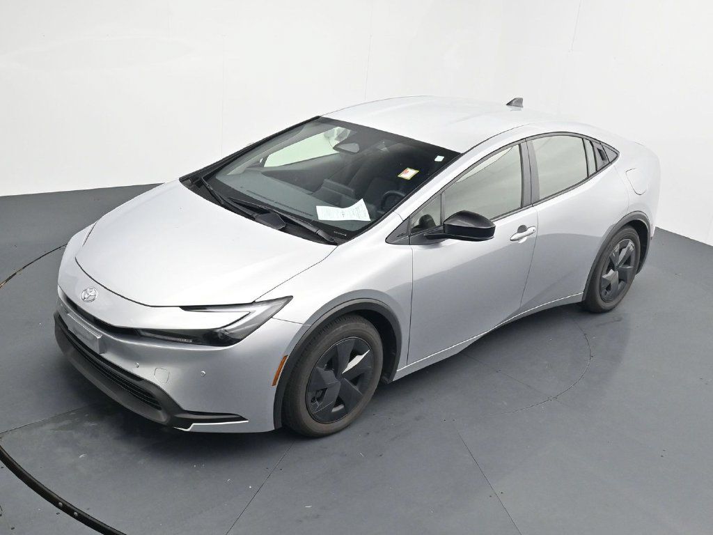 Used 2026 Toyota Prius LE FWD image 12