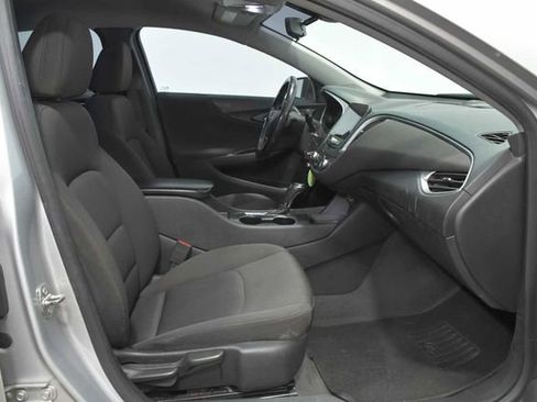 Used 2020 Chevrolet Malibu RS image 10
