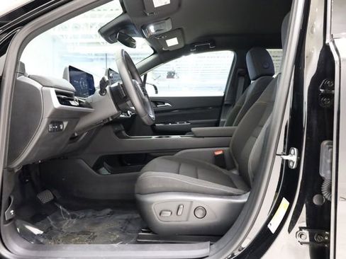 Used 2024 Honda Prologue EX image 12