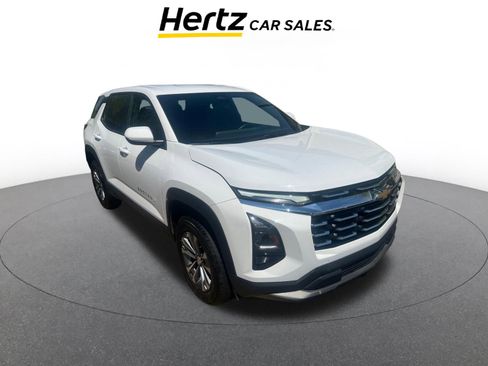 Used 2025 Chevrolet Equinox LT image 1