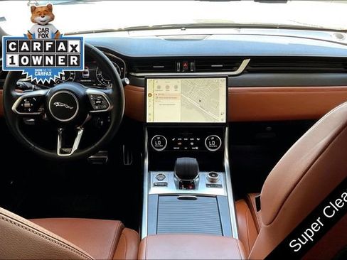 Used 2024 Jaguar XF R-Dynamic SE RWD image 15