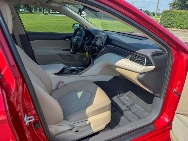 Used 2024 Toyota Camry LE FWD image 12